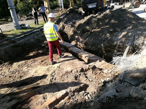 Archeologiczne odkrycia na Wałach gen Sikorskiego w Toruniu zdjęcia