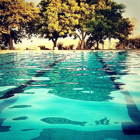 How Much Does Pool Water Delivery Cost? | HowMuchIsIt.org