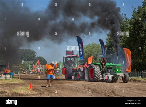 Modified Diesel Tractor Deutz D13006 Pulling Heavy Sled At Trekkertrek