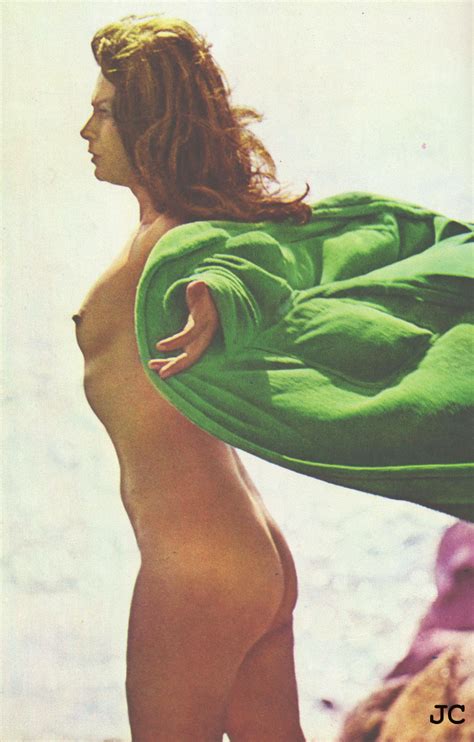 Naked Juliette Mayniel Added By DragonRex
