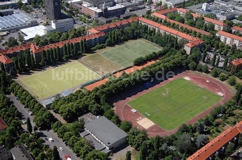 Berlin Aus Der Vogelperspektive Blick Auf Eine Sportanlage In Berlin