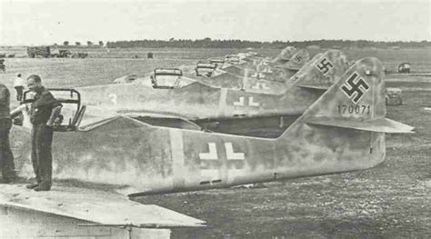 Messerschmitt Me 262 – fighter-bomber A2a – jet fighter A1a.