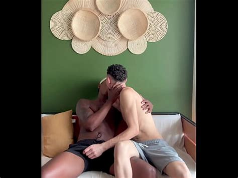 NOVINHO DEIXOU EU METER SEM DÓ ATÉ GOZAR DENTRO FREE XVIDEOS