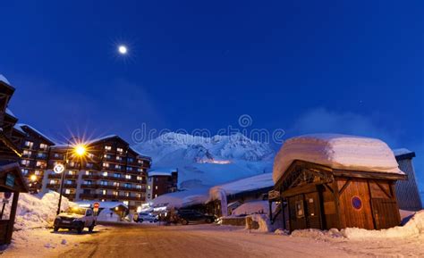 Soleil Street in Val Thorens Resort at Night Editorial Photo - Image of ...