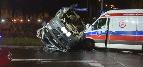 Zderzenie Karetek W Krakowie Jedna Osoba Ranna Remiza Pl Polski