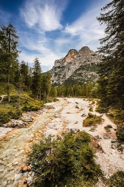 Paysage des Dolomites vallée de fanes Randonnée nature dans la dolomite