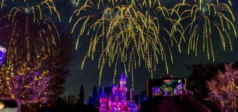 FIRST LOOK at New 'Wondrous Journeys' Fireworks Show in Disneyland ...