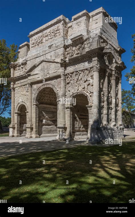 Triumphal arch of orange hi-res stock photography and images - Alamy