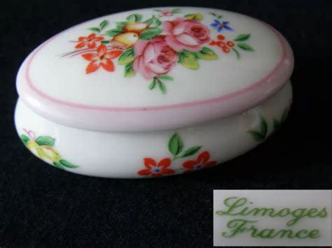 BOITE A PILULES en PORCELAINE DE LIMOGES PILULIER BONBONNIÈRE DRAGEOIR