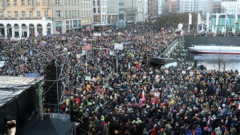 Hamburg Demonstration Gegen Rechts Abgebrochen Der Spiegel