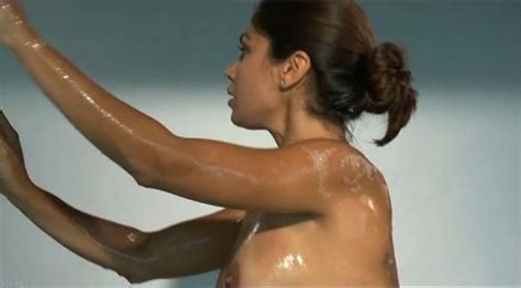 Naked Keyla Espinoza In Caribbean Basterds