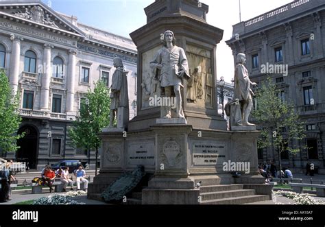 Statue Of Leonardo Da Vinci With La Scala In Piazza Della Scala Milan