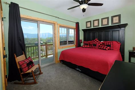 4 Bedroom Cabin Rental In Gatlinburg Cherry Tree Lodge