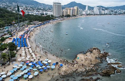 Mexicanos Y Turistas Abarrotan Las Playas Para A O Nuevo Enfoque Noticias