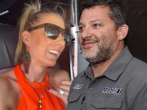 Tony Stewart Engaged To Pro Drag Racer Leah Pruett Massive Diamond Ring