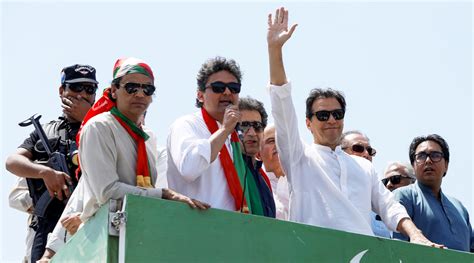 Imran Khan gives 6-day ultimatum to Pakistan govt to announce fresh ...