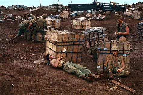 Vietnam War 1967 U S Marines At Con Thien Base 08 Oct 1 Flickr