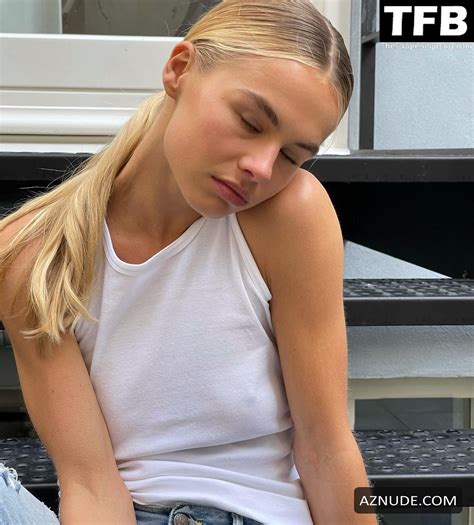 ANNEKEE MOLENAAR Nude AZNude