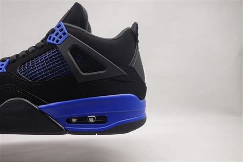 Air Jordan 4 Retro Blue Thunder Reps