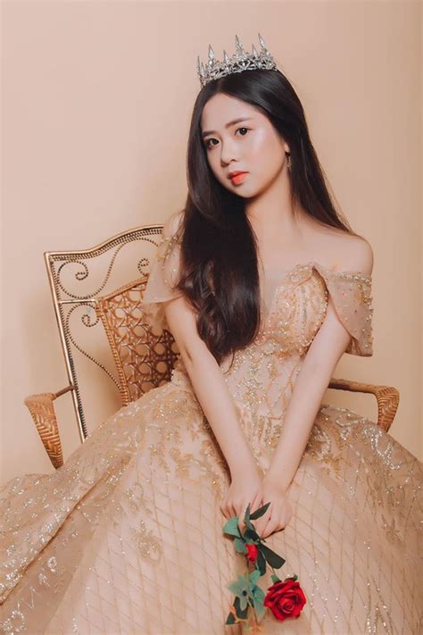 Hot girl trường Luật ước mơ làm giảng viên Báo Dân trí