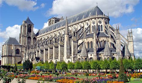 Il Gotico Classico Lo Stile Di Chartres Tra Equilibrio Formale E