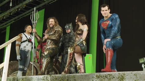 Justice League (2017) Behind the Scenes - Fisher, Momoa, Affleck, Gadot ...