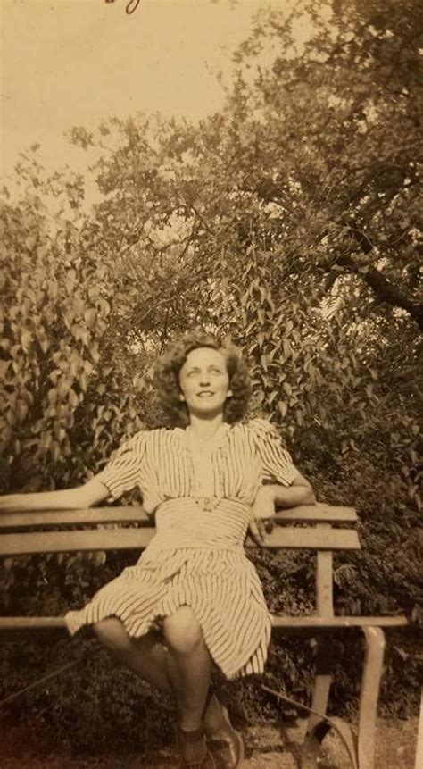 My Great Grandma In The 1940s She Was Born In 1919 Roldschoolcool