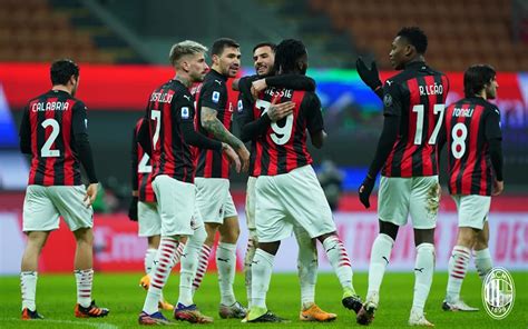 Kalahkan Torino Ac Milan Rebut Puncak Klasemen Serie A