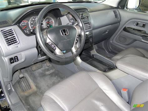 2004 Honda pilot interior dimensions