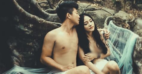 Bộ ảnh cưới nude táo bạo của đôi vợ chồng trẻ gây bão mạng xã hội