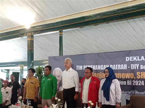 Relawan Ganjar Mahfud Di Jogja Deklarasi Pemenangan Ketua Dpp Pdip Diy