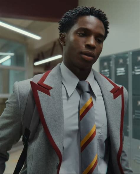 Ngỡ ngàng vì tuổi thật của dàn cast Sex Education Nam chính hóa ra chỉ là đàn em gương mặt lớn