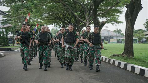 Tak Kenal Lelah Prajurit Yonif Marinir Mengasah Kekuatan Fisik Dan