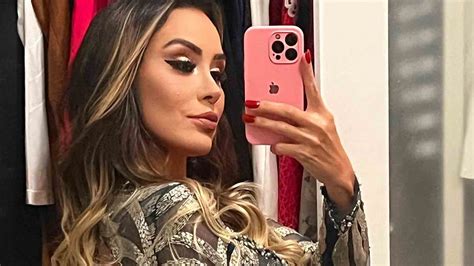 Ex BBB Letícia Santiago revela ter emagrecido 8 quilos durante