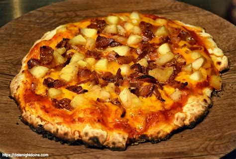 Apple Bacon Smoked Cheddar Pizza Date Night Doins Bbq For Two