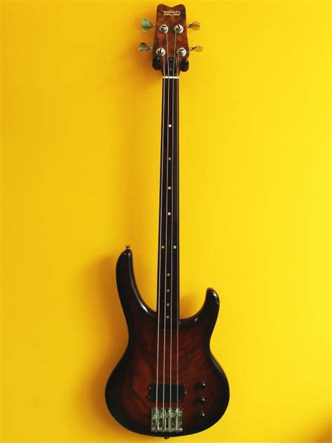 Washburn SB 40 Fretless Bass