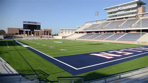 Big Schools in the big D, everything in Texas is big, even the schools ...