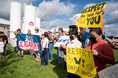 More than 130 workers on strike at Janesville Mercyhealth clinic - WPR