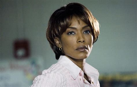 Angela Bassett Biography And Facts