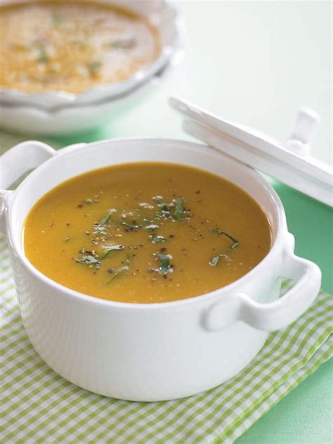 Pear and parsnip soup - Healthy Food Guide