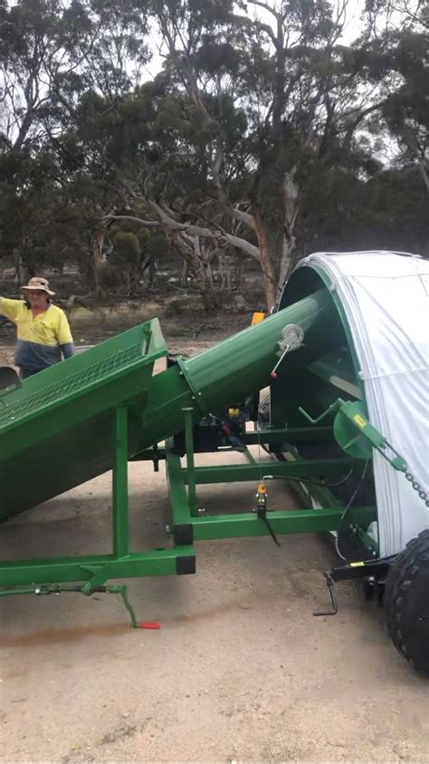 Vulcan Self Propelled Grain Bagger Landpoint