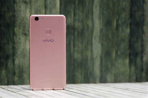 Vivo V7 Review Ushering Selfie Phones Into A Borderless Future