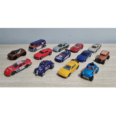 Miniaturas Carrinhos Hot Wheels Diversas Décadas e Séries Mattel Shopee Brasil