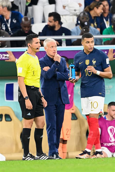 Photo Didier Deschamps Entraineur Et Sélectionneur De Léquipe De