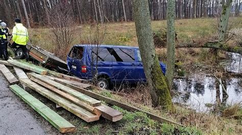 Wjechał do rowu z wodą Tubawyszkowa pl