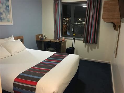 Travelodge Doncaster Lakeside - Hotel Reviews, Photos & Price ...