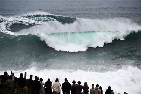 Ondas Gigantes Imagens Impressionantes Do Canh O Da Nazar Sic