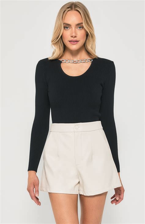 Knit Top With Diamante Neckline Detail Wkn550 Style State