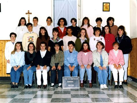 Photo de classe 1er BEP Sanitaire et Social 1992 de 1992 Lycée Notre