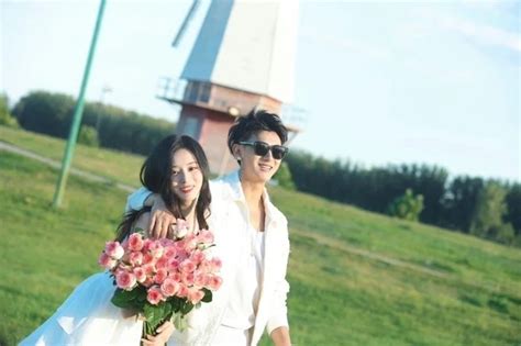 HOT Chủ tịch showbiz cầu hôn thành công nàng thơ gen Z Sao châu Á Việt Giải Trí
